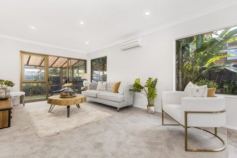 Photo of property in 13 Reynard Terrace, Conifer Grove, Takanini, 2112