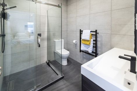 Photo of property in 72 Mellons Bay Road, Mellons Bay, Auckland, 2014