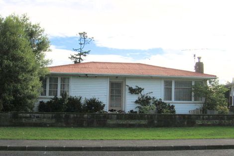 Photo of property in 50 Titoki Street, Te Atatu Peninsula, Auckland, 0610