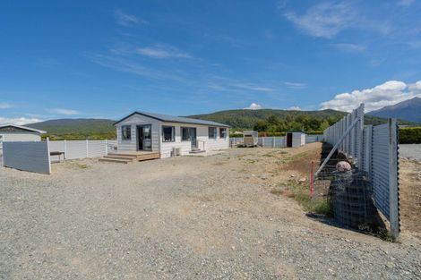 Photo of property in 23b Waiau Street, Manapouri, 9679