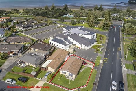 Photo of property in 3 Centreway Road, Orewa, 0931
