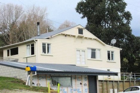 Photo of property in 18 Dickson Street, Macandrew Bay, Dunedin, 9014