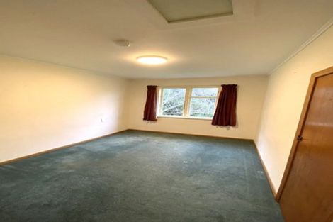 Photo of property in 3 Cecil Road, Tawa, Wellington, 5028