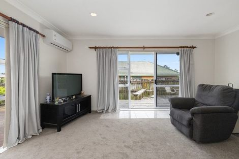 Photo of property in 32 Wellington Street, Pukekohe, 2120