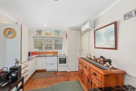 Photo of property in 6 Coast Road, Wainuiomata, Lower Hutt, 5014