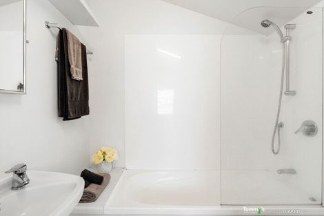 Photo of property in 361 Adelaide Road, Newtown, Wellington, 6021