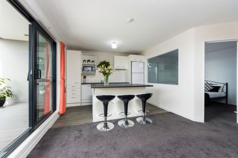Photo of property in 1/241 Hinemoa Street, Birkenhead, Auckland, 0626