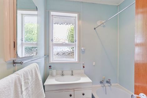 Photo of property in 3 La Perouse Place, Northcote, Christchurch, 8052