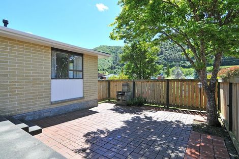 Photo of property in 4 Fremont Grove, Totara Park, Upper Hutt, 5018