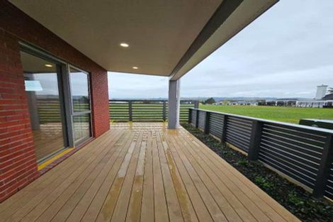 Photo of property in 3 Yellow Pear Lane, Karaka, 2578
