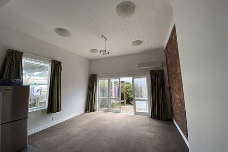 Photo of property in 170 Tasman Street, Mount Cook, Wellington, 6021