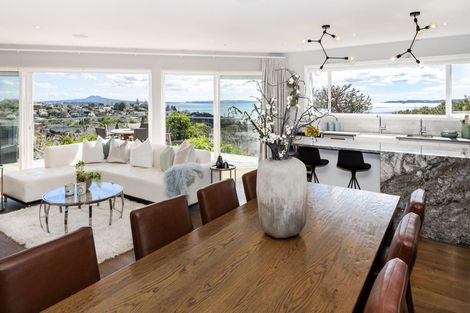 Photo of property in 74 Mellons Bay Road, Mellons Bay, Auckland, 2014