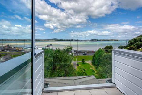 Photo of property in 87 Princes Street, Northcote Point, Auckland, 0627