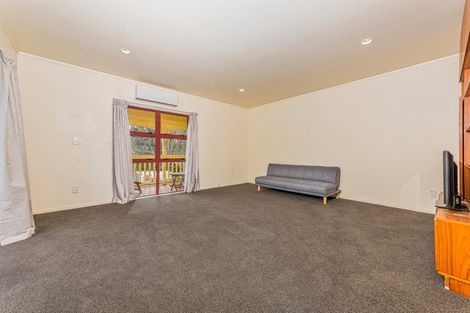 Photo of property in 772 West Coast Road, Oratia, Auckland, 0604