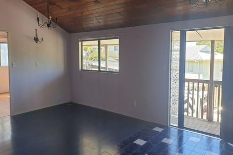 Photo of property in 231 Glengarry Road, Glen Eden, Auckland, 0602