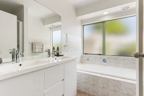 Photo of property in 2/67 Andrew Road, Howick, Auckland, 2010