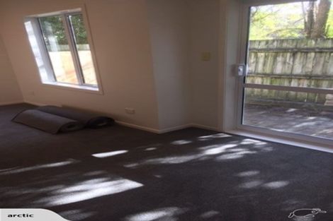 Photo of property in 5/30 John Jennings Drive, Oteha, Auckland, 0632