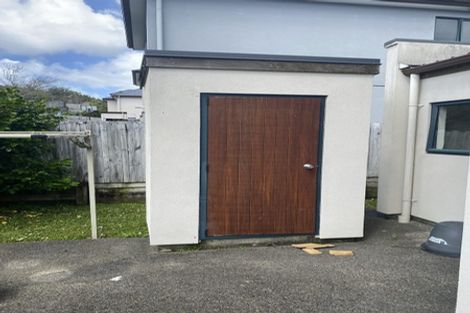 Photo of property in 4 Vicente Place, Oteha, Auckland, 0632