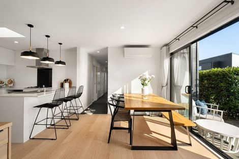 Photo of property in 24 Dignity Street, Papakura, 2110