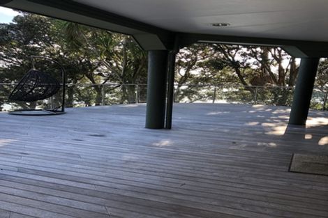 Photo of property in 100 Stanley Point Road, Stanley Point, Auckland, 0624