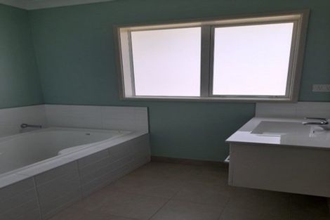 Photo of property in 84 Kidd Road, Waiuku, 2682