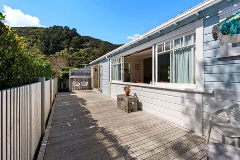 Photo of property in 10 Ngaio Street, Eastbourne, Lower Hutt, 5013