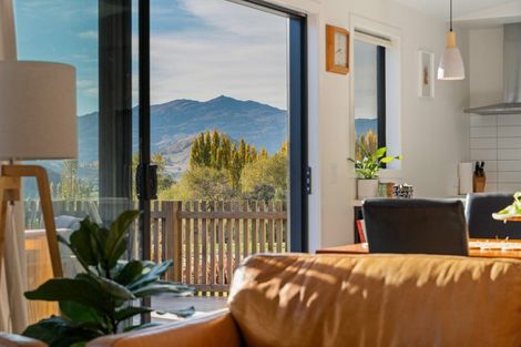 Photo of property in 43 Bannister Street, Jacks Point, Queenstown, 9371