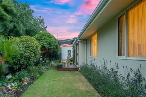 Photo of property in 3/215 Wairakei Road, Bryndwr, Christchurch, 8053