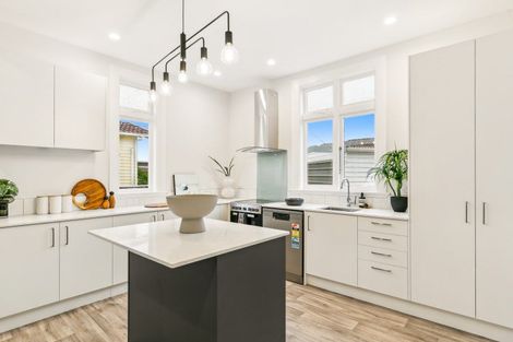 Photo of property in 36 Stone Street, Miramar, Wellington, 6022