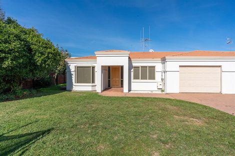 Photo of property in 5 Sudbury Court, Rototuna North, Hamilton, 3210