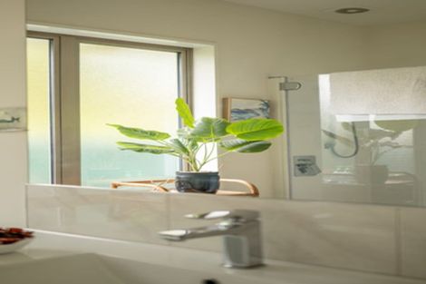 Photo of property in 29 Moncks Spur Road, Redcliffs, Christchurch, 8081