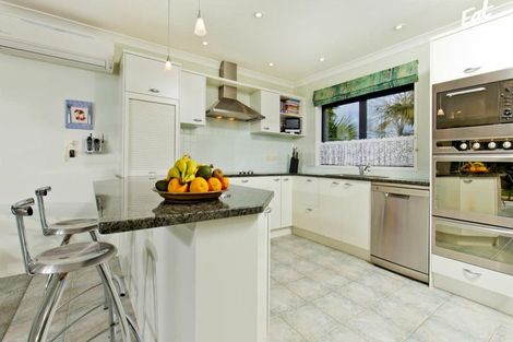 Photo of property in 52 Rame Road, Greenhithe, Auckland, 0632