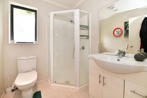 Photo of property in 27 Amberly Rise, Helensville, 0800