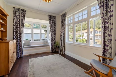 Photo of property in 10 Ngaio Street, Eastbourne, Lower Hutt, 5013