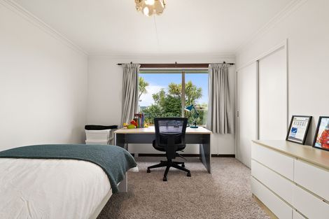 Photo of property in 15 Estuary Crescent, Fairfield, Dunedin, 9018