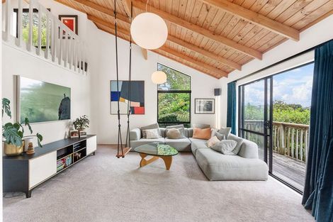 Photo of property in 33 Park Hill Road, Birkenhead, Auckland, 0626