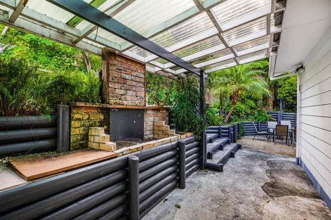 Photo of property in 15 Arde Place, Massey, Auckland, 0614