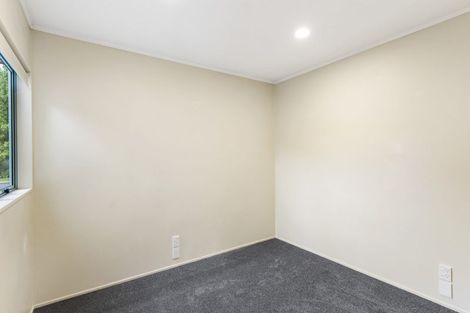 Photo of property in 1 Halldene Terrace, Red Beach, 0932
