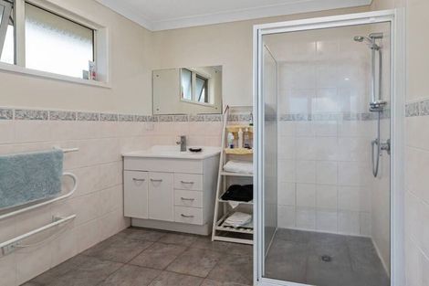 Photo of property in 39 Bluebird Crescent, Unsworth Heights, Auckland, 0632