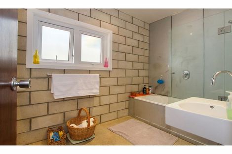 Photo of property in 99 Porritt Avenue, Chatswood, Auckland, 0626