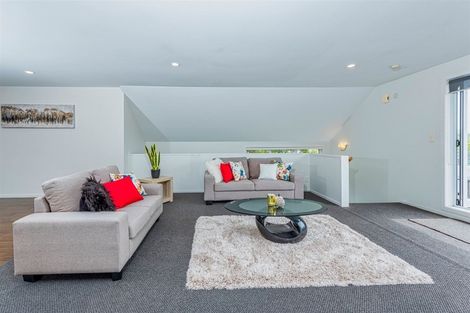 Photo of property in 123a Hobsonville Road, West Harbour, Auckland, 0618