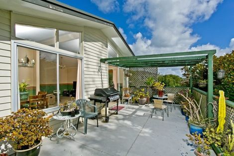 Photo of property in 37 Seon Place, Birkdale, Auckland, 0626