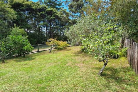 Photo of property in 14 Packham Place, Beach Haven, Auckland, 0626