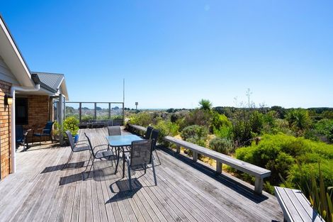 Photo of property in 159 Emma Drive, Manakau, Levin, 5573