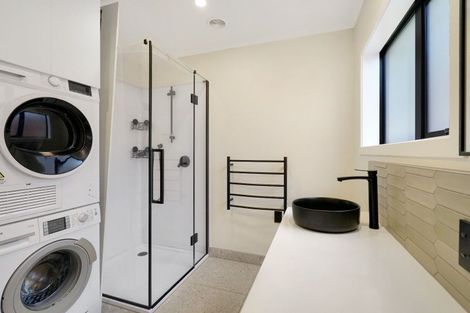 Photo of property in 15a Rosehill Drive, Rosehill, Papakura, 2113