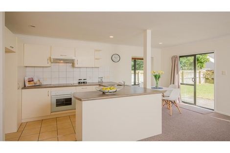 Photo of property in 10 Blumhardt Place, Avondale, Auckland, 1026
