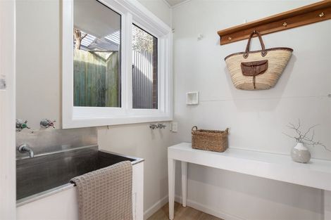 Photo of property in 97 Dyers Pass Road, Cashmere, Christchurch, 8022