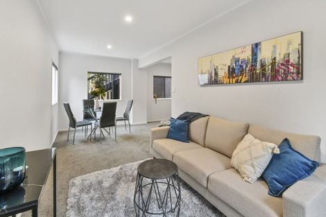 Photo of property in 18a Hillcrest Grove, Hillpark, Auckland, 2102