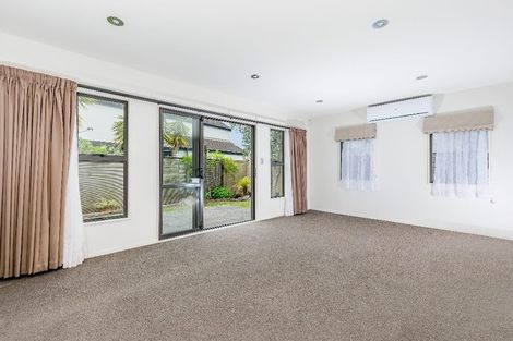Photo of property in 2/48 Schnapper Rock Road, Schnapper Rock, Auckland, 0632