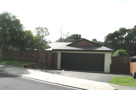Photo of property in 33 Zefiro Drive, Massey, Auckland, 0614